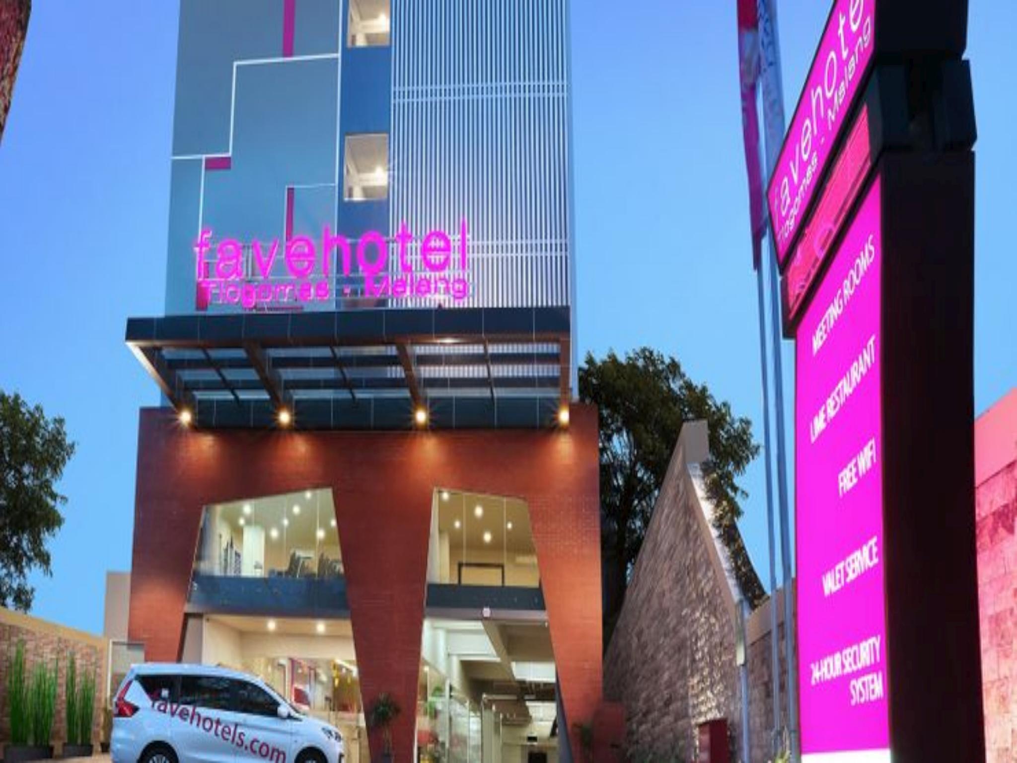 เฟฟโฮเทล มาลัง Hotel มะลัง ภายนอก รูปภาพ